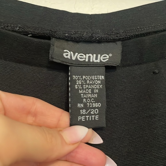 Avenue | Black Petite High Rise Leggings - Picture 5 of 5